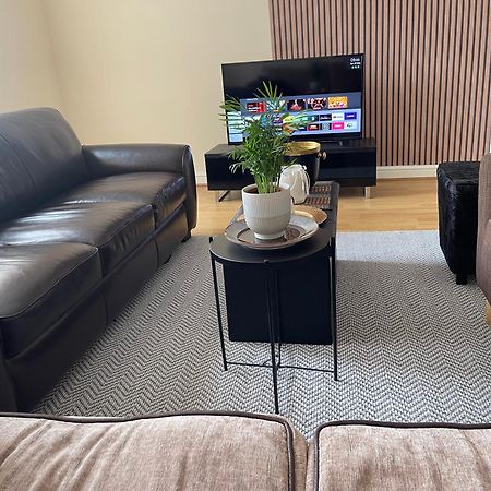Luxestay Rooms - Old Trafford Manchester Exteriör bild