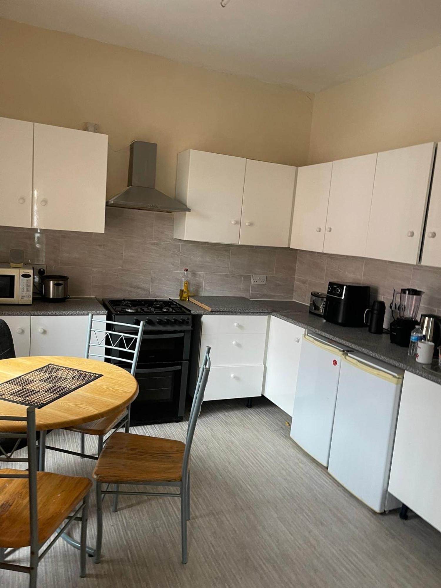 Luxestay Rooms - Old Trafford Manchester Exteriör bild