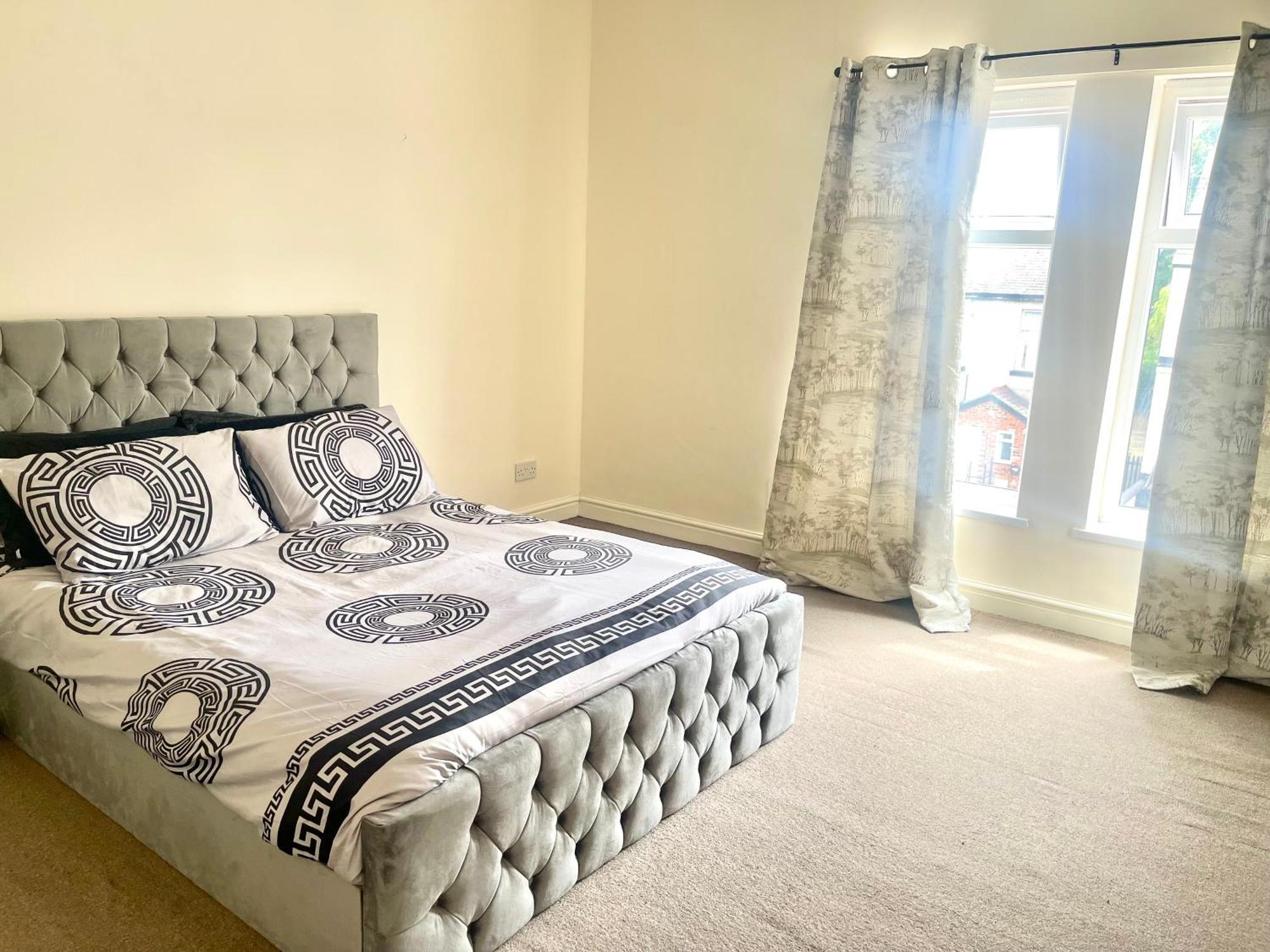 Luxestay Rooms - Old Trafford Manchester Exteriör bild