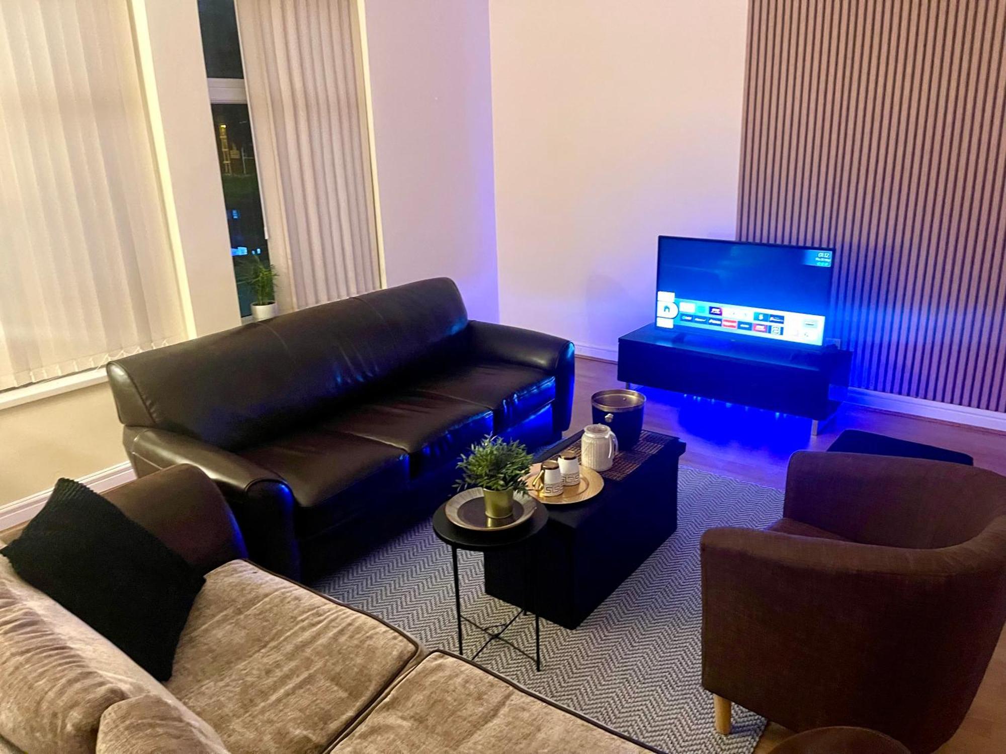 Luxestay Rooms - Old Trafford Manchester Exteriör bild
