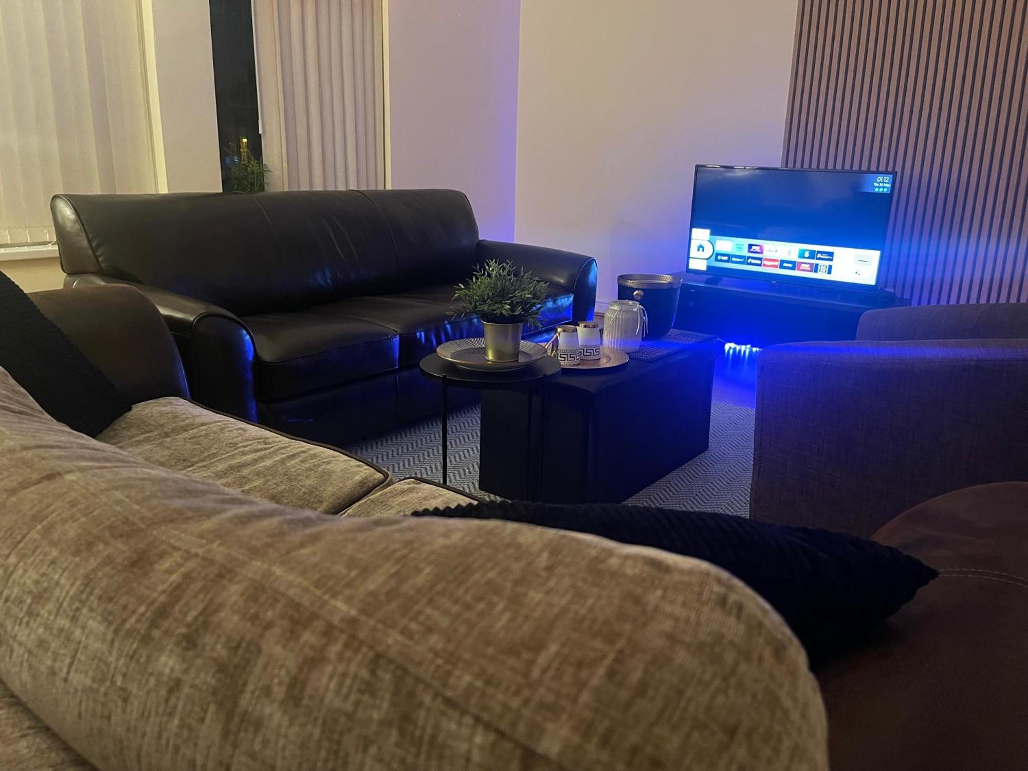 Luxestay Rooms - Old Trafford Manchester Exteriör bild