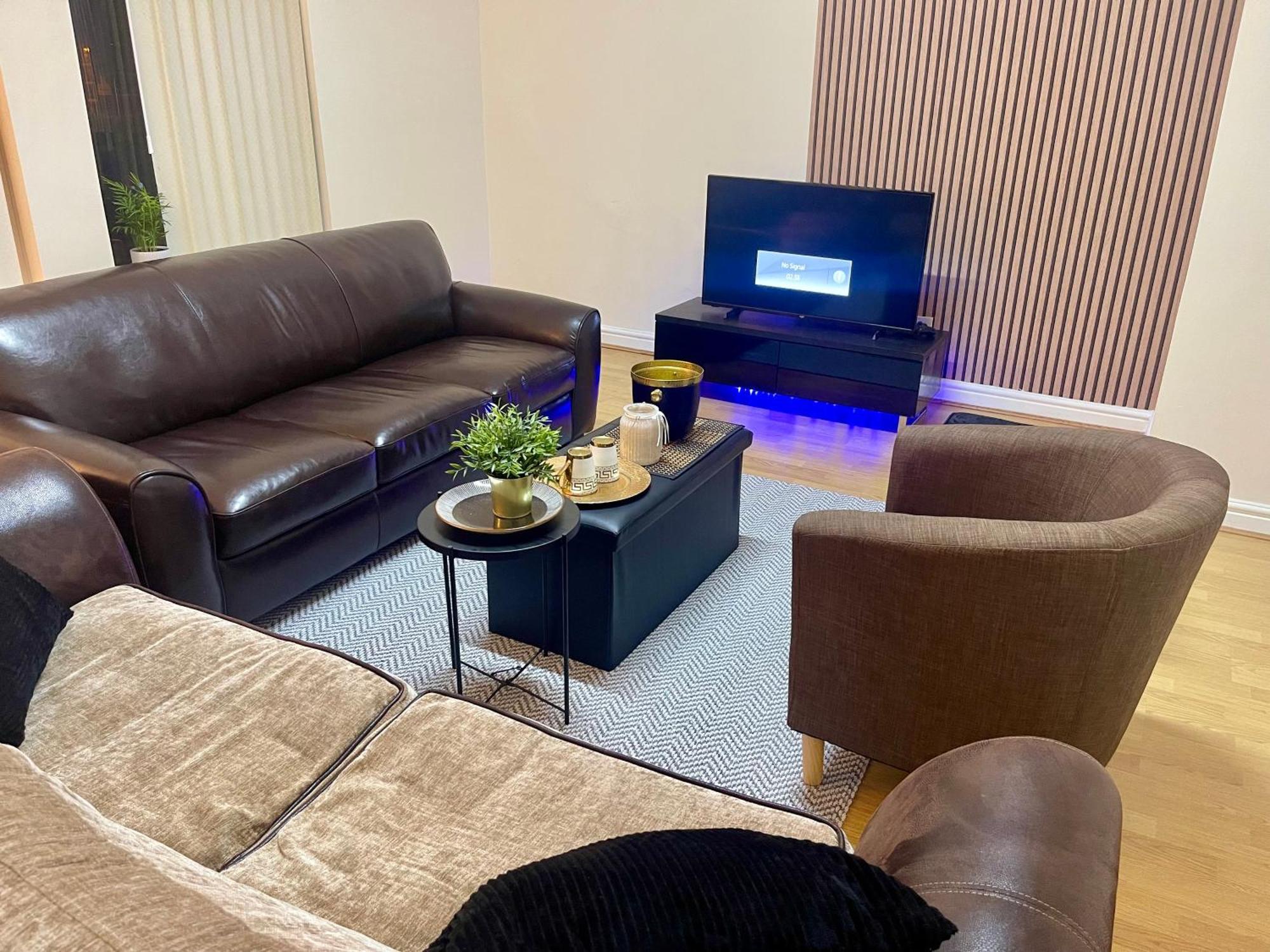 Luxestay Rooms - Old Trafford Manchester Exteriör bild